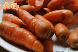 见过这么小的胡萝卜吗？家常小菜，酸萝卜炒肉片，酸爽开胃
