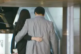 美女和网友第一次见面就约在酒店，还特意打扮一番去赴约视频封面