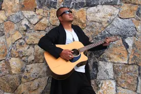 经典好听的《让泪化作相思雨》，为了那苍白的爱情的继续