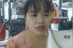 秀姐创业开店，包包有污渍怎么办？教你一招，轻松去除亮洁如新