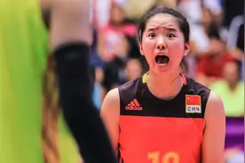 世青赛中国女排VS秘鲁女排：“00后”小花倪非凡个人集锦视频封面
