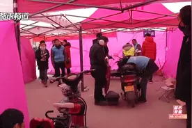 郑州一男子电动车上牌被拒，很纳闷：一样的车为啥黄牌都不给？