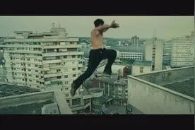 极限运动创始人成名作，无保护的情况下至今无人敢翻拍