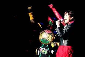 超英雄祭：《假面骑士OOO》主题曲现场版，小姐姐实力演唱