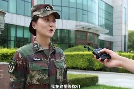 最美的年华为何来军营，这些女兵给出了答案！视频封面