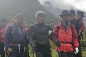 救援费用一万五只交三千？四姑娘山景区开首张有偿救援罚单视频封面