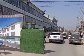 渭南辛市乡镇集会，以前人山人海现在却不见摆摊的！咋回事？视频封面