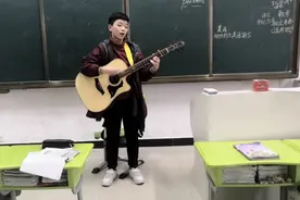 《Five hundred miles》
学生演唱英文歌曲！！