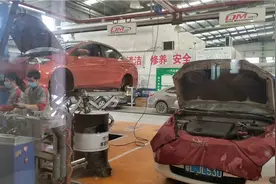 女生开手动档的车是不是好酷？不开玩笑的说一般女生耍不来这个帅