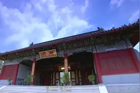 富家女嫁入婆家后，饭桌上处处要求用娘家规矩，公公的话真霸气视频封面