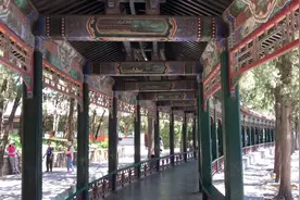 为什么乾隆皇帝要在颐和园建一座七百多米的长廊 你知道吗？视频封面