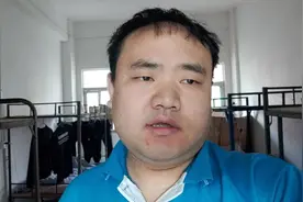 工厂宿舍只有3个人睡，看看宿舍怎么样？