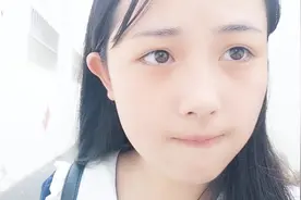 妹子大早上脸色惨白素颜出镜，这次真的全素颜，吓的根本不敢化妆视频封面