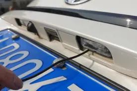 行车记录仪，自己动手装后置摄像头，手把手教你怎么安装