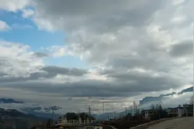 正月打雷，人们都放炮震邪！有这种说法吗？视频封面