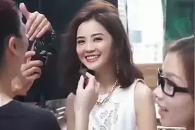 曝容祖儿有新恋情，疑似与杨受成儿子杨政龙恋爱四个月视频封面