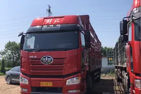 准新车J6P280前四后四9.6米高栏，车主报价27W有没有感到很惊讶！视频封面