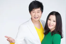 与付笛声恋爱四年，分手后爱上了侯耀文，55岁独自抚养3个儿子视频封面