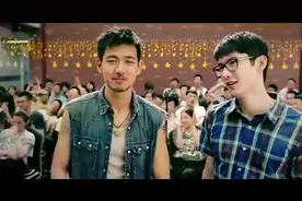 睡在我上铺的兄弟,这迎新活动太特别，李现和陈晓恶搞黄毛