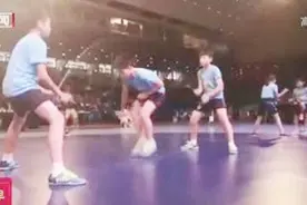 神速！1秒跳9.5次，中国跳绳队三刷世界纪录！视频封面