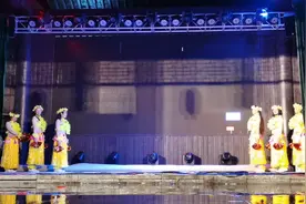 宜春天沐旗袍队草裙舞：夏威夷风情