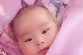 第一次看手机里的自己视频封面