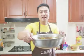 吃剩下的鱼汤别倒了，煮点这样的素菜，简单美味又不浪费