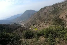 舒城四大名山华盖山，离合肥50多公里，休闲爬山的好地方视频封面
