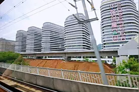 广深高铁，深圳北站开往东莞虎门站，全程只要17分钟，速度太快了