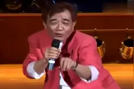 张帝即兴编歌调侃秃头的原因，风趣幽默乐翻全场，歌词太搞笑了！