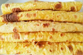 只需加把面粉就能做成美味的南瓜饼，特别适合讲求健康饮食的人！