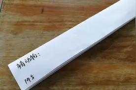 猜动物：坐也是立行也是立，立也是立，卧也是立，打一动物