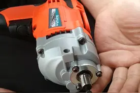 一招解决手电钻掉钻夹头的问题。视频封面