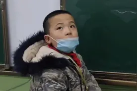 清晨，那个热爱班级主动打扫卫生的男孩……视频封面