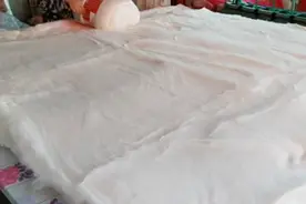 很多人不知道，棉花床垫这样做，结实耐用还保暖，方法简单视频封面