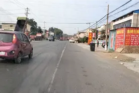 浚县515国道车太多了视频封面