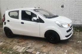 六块72伏的超威电池，车长三米六，这样的代步车，配置豪华吗？