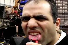 高压电威力有多大？老外作死亲测，网友：现实版“雷灵子”？