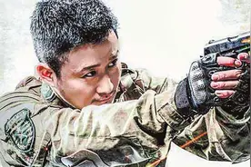 吴京为了塑造军人形象 进入南京军区特种大队集训十八个月视频封面