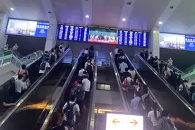 上海站乘火车回老家，纸质票已经取不到了，怎么乘车啊