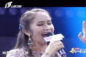 实力1V3！加娜提对阵祖鲁乐队，一首《在那遥远的地方》晋级十强