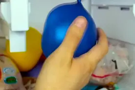 用气球做手机壳已经OUT！气球还可以用来做冰袋，建议收藏！