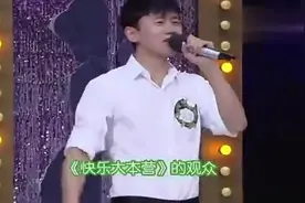 谢娜甜蜜牵老公张杰的手，唱《明天过后》全场沸腾，太甜蜜了！视频封面
