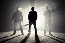 废品回收丧葬行业都要垄断？铲除呼兰鑫玛集团黑恶势力及其保护伞视频封面