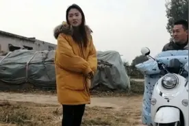 小伙骑电动车相亲被嫌弃，能成功吗？视频封面