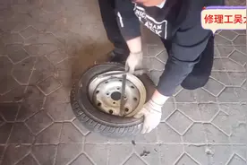 轮胎安装困难，师傅教你安装技巧，学会省条轮胎钱。