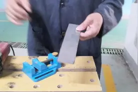 制作床车桌台的铰链，缺乏工具的条件下没有工匠级的技术很难搞定