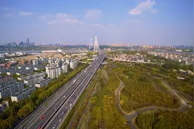 上海外环高速上的车流