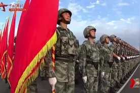 三军仪仗队的护旗手孙国祥，完全展现出当代军人的精气神！太帅了