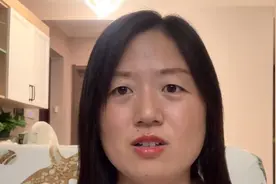 土气小羊想剪个锁骨发，剪完后看效果，这啥理发师剪这么丑，后悔